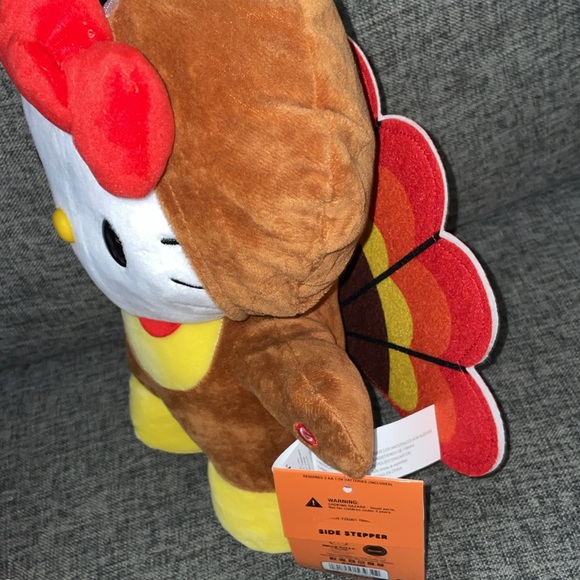 Hello Kitty Turkey Side Stepper - Picture 2 of 3